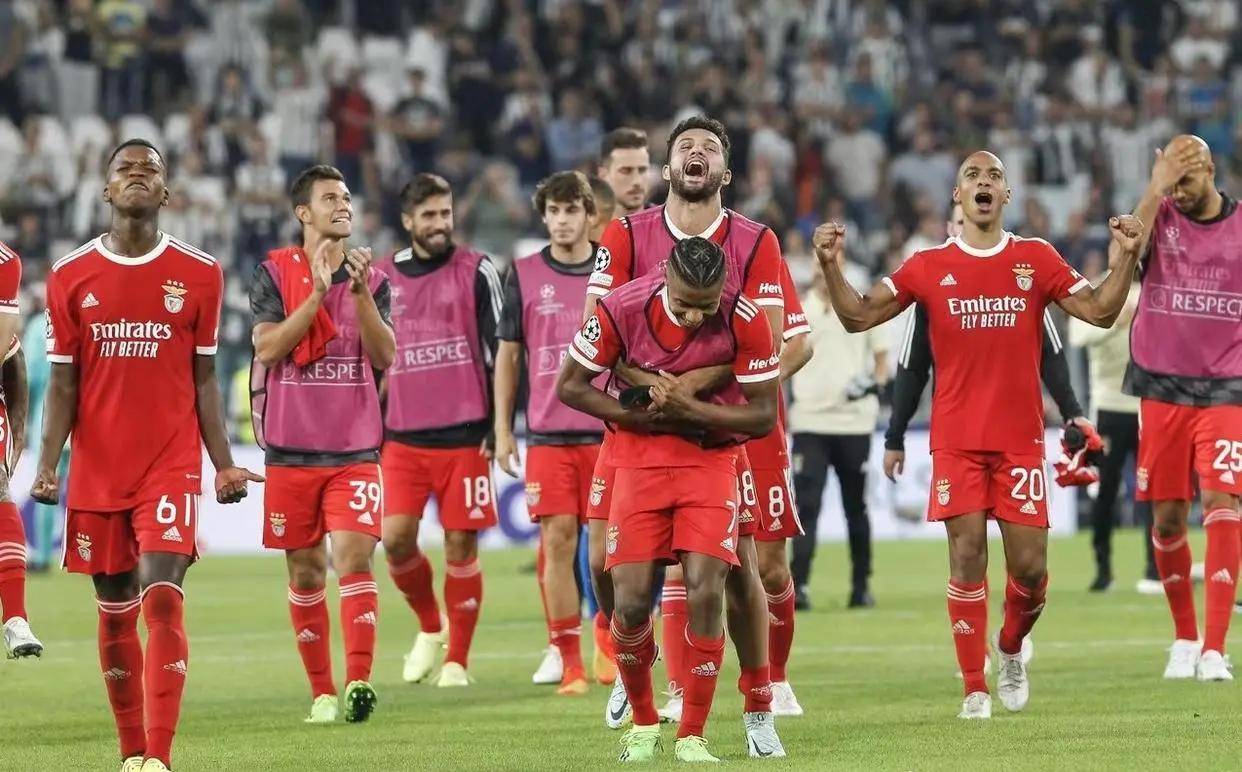 开云芝加哥公牛发布备战花絮，集结日临场应变，法甲任务艰巨，医务组通报恢复的简单介绍